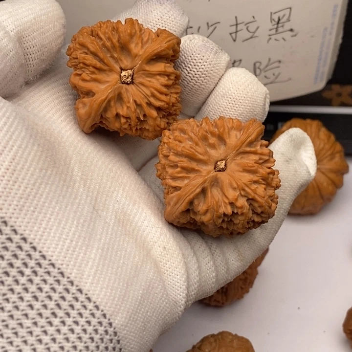把件文玩核桃三角南疆石40