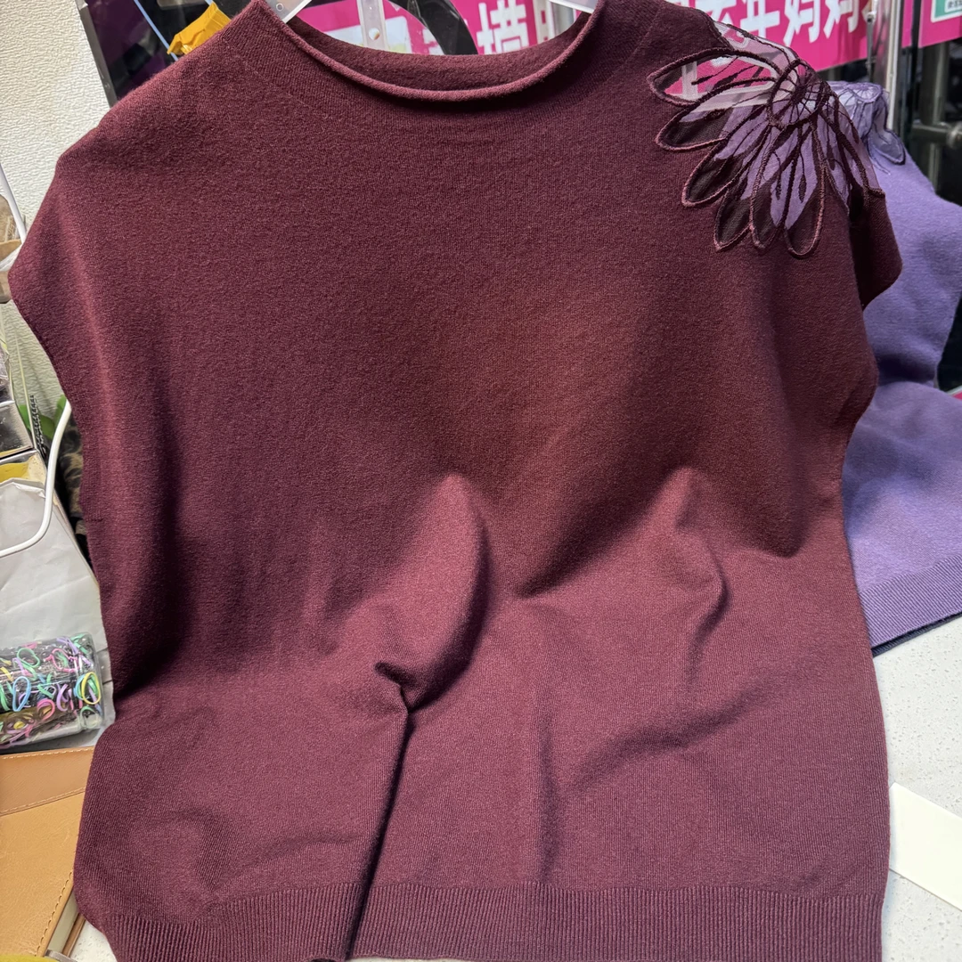 针织女圆领镂空毛衣时尚秋季抗污耐脏毛针织衫穿到140斤左右