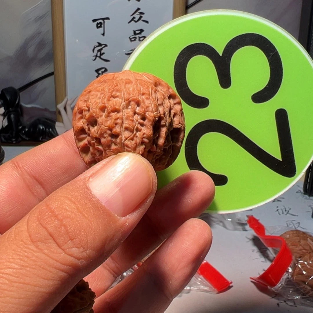 新***界文玩核桃，绿色23号