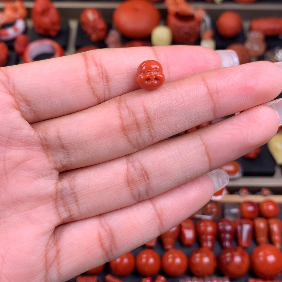 南红玛瑙未镶嵌笑佛8+