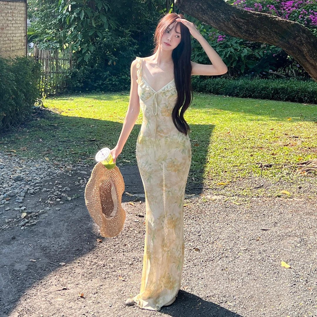 法式露背吊带裙女夏收腰显瘦纯欲鱼尾裙包臀碎花长裙