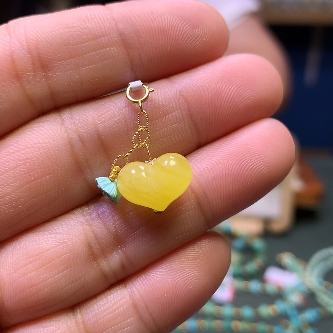 18K金镶嵌琥珀裸石挂件