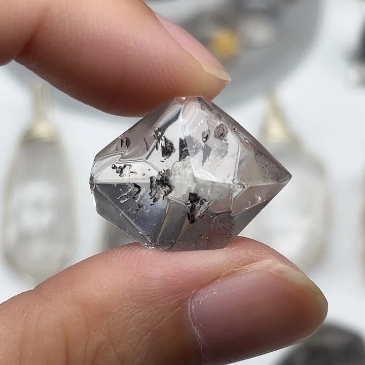 水晶未镶嵌颈饰闪灵钻22mm