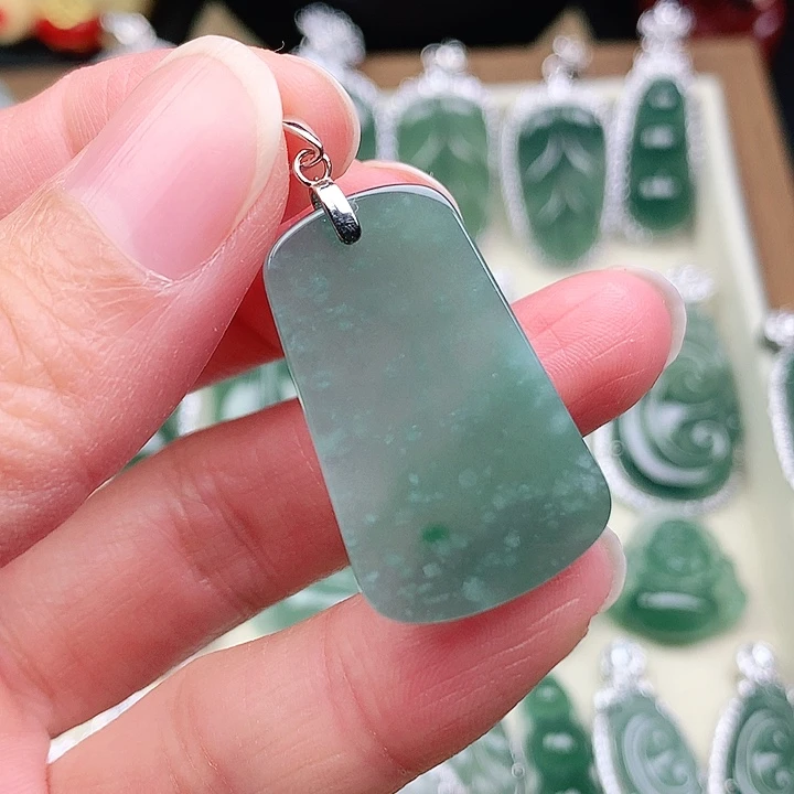 颈饰未镶嵌翡翠吊坠