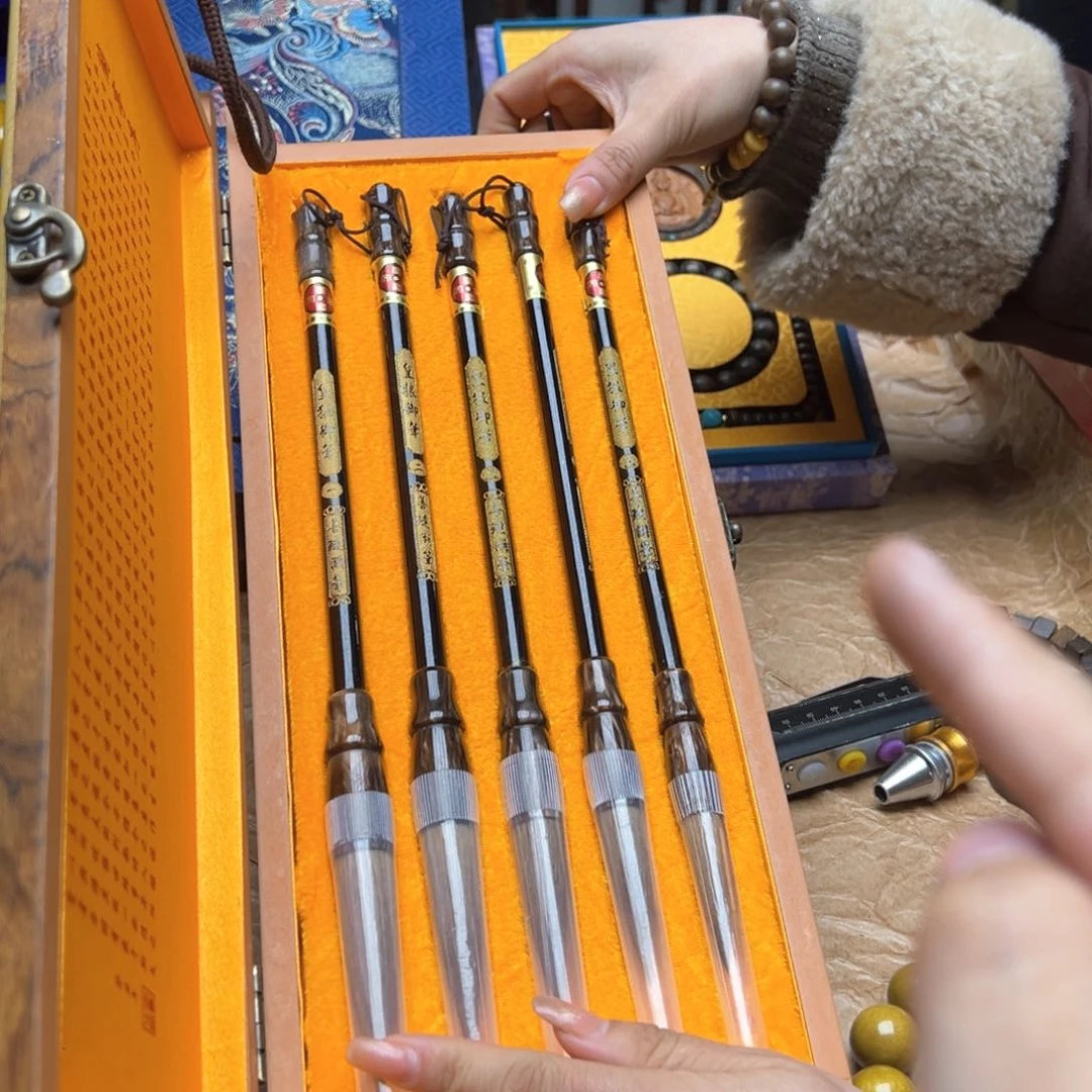 大叶紫檀（黑酸枝木类）