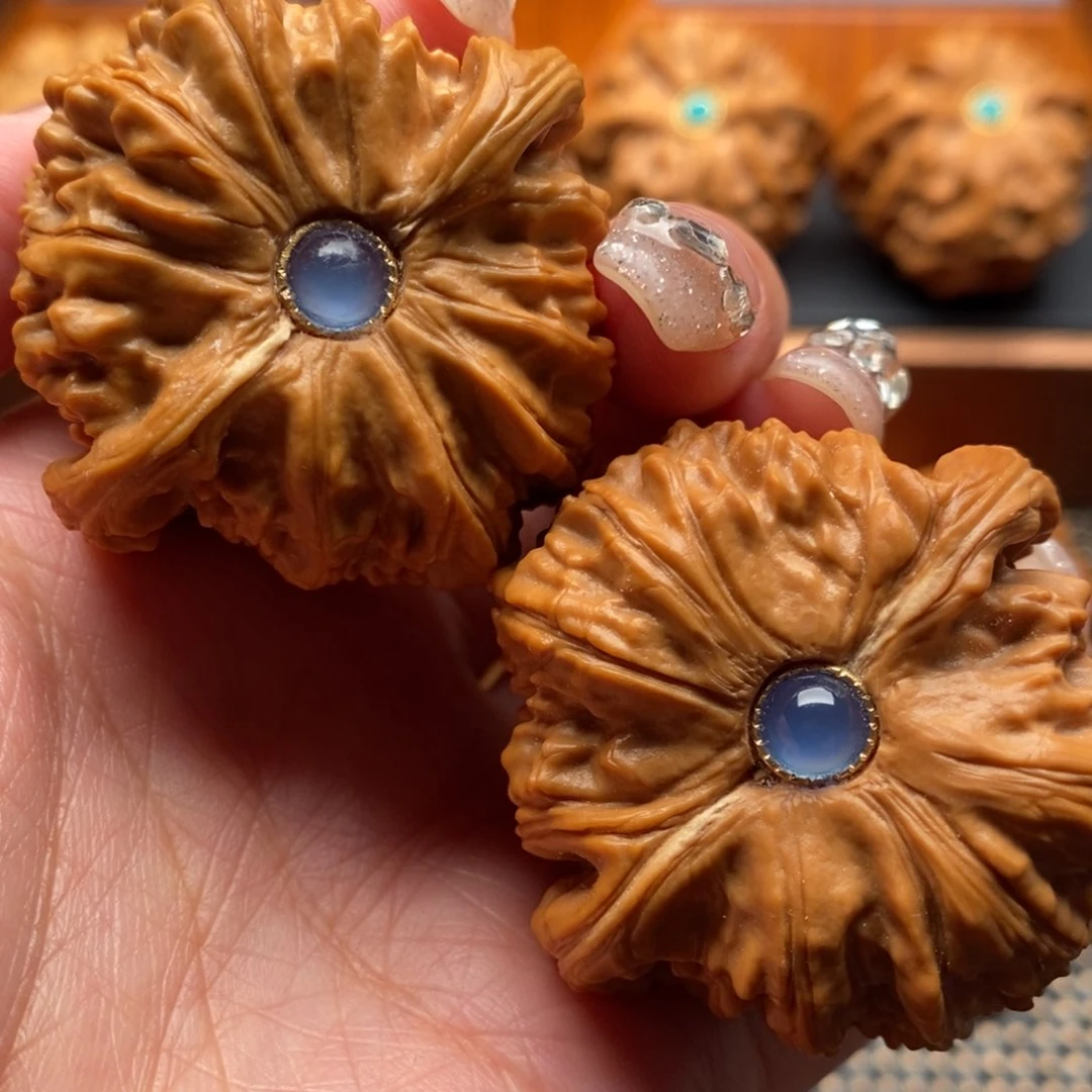 文玩核桃把件44尺寸白狮子