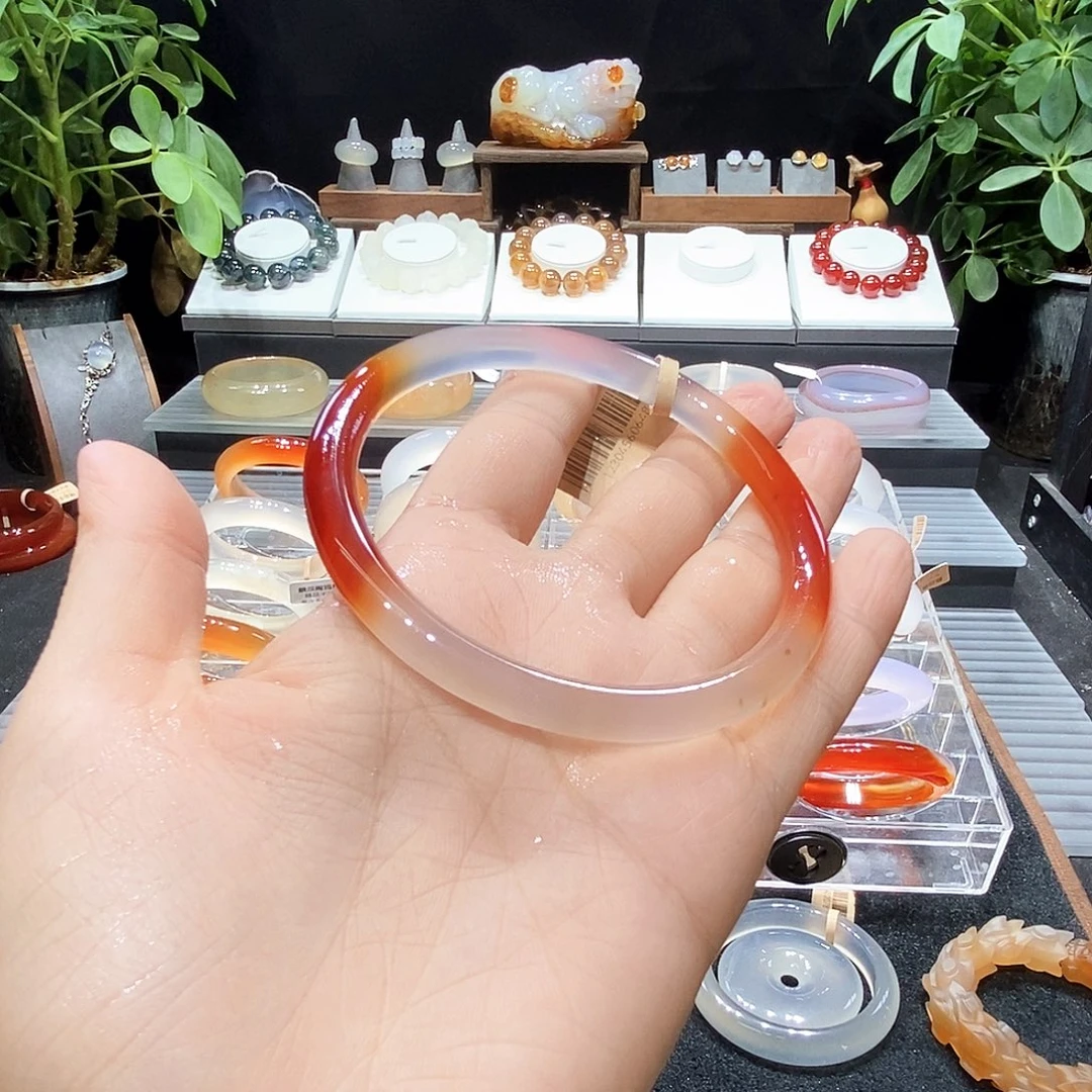 啦***煜手镯玛瑙/玉髓未镶嵌