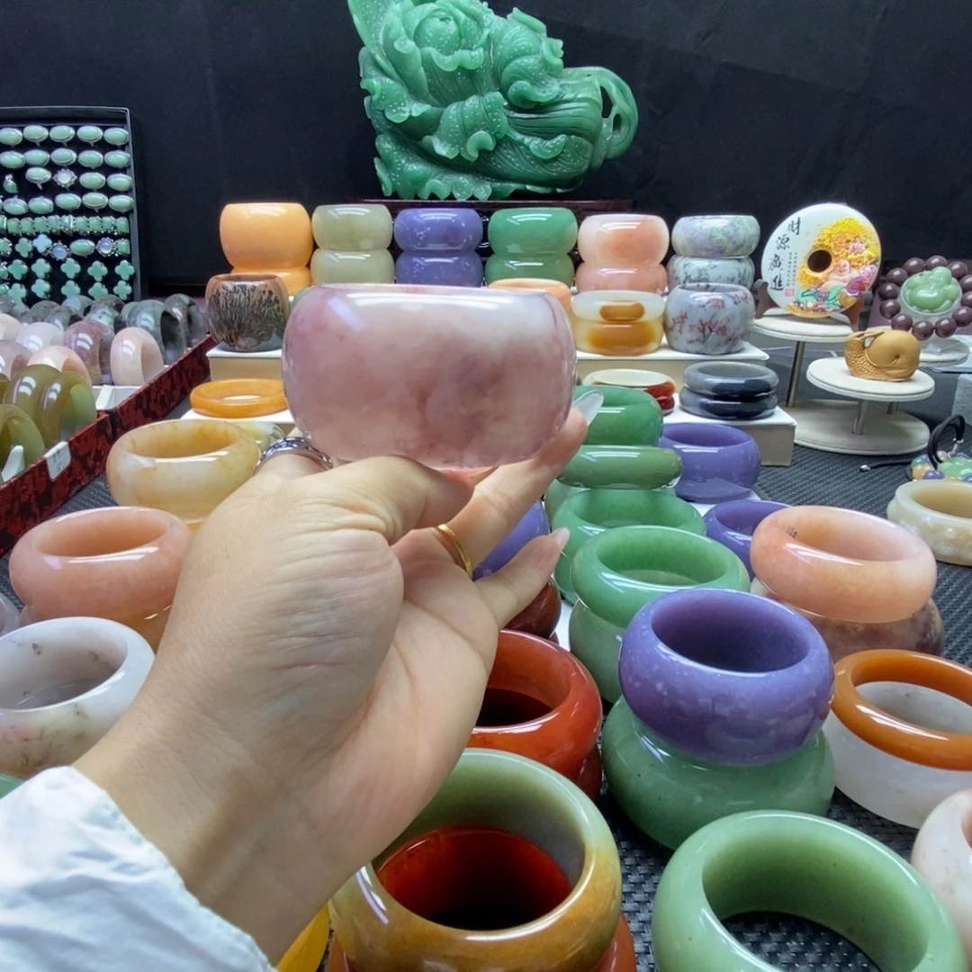 {***}石英质玉未镶嵌手镯