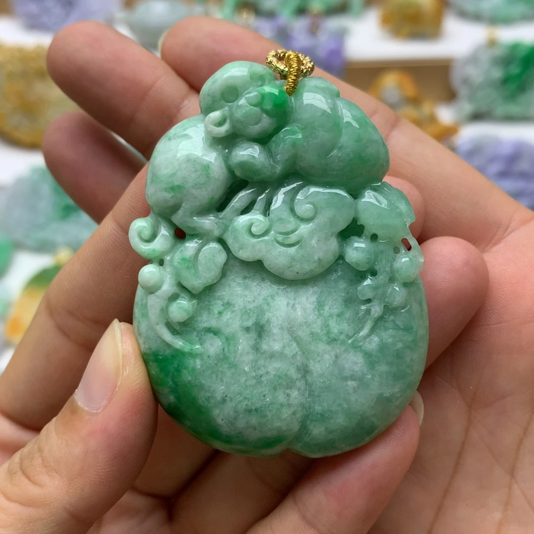 翡翠未镶嵌颈饰翡翠