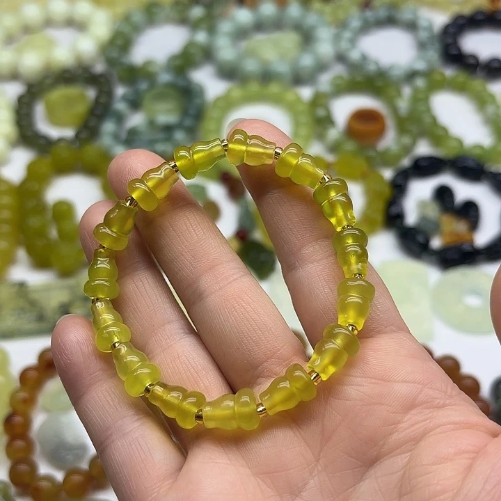 蛇纹石玉手串未镶嵌