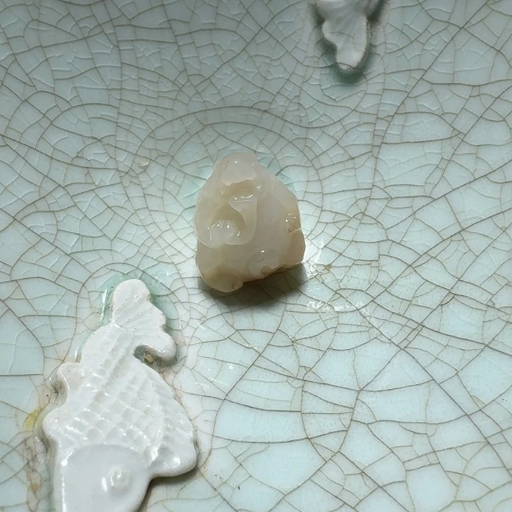 H***n瓷片双鱼青瓷开片大碗