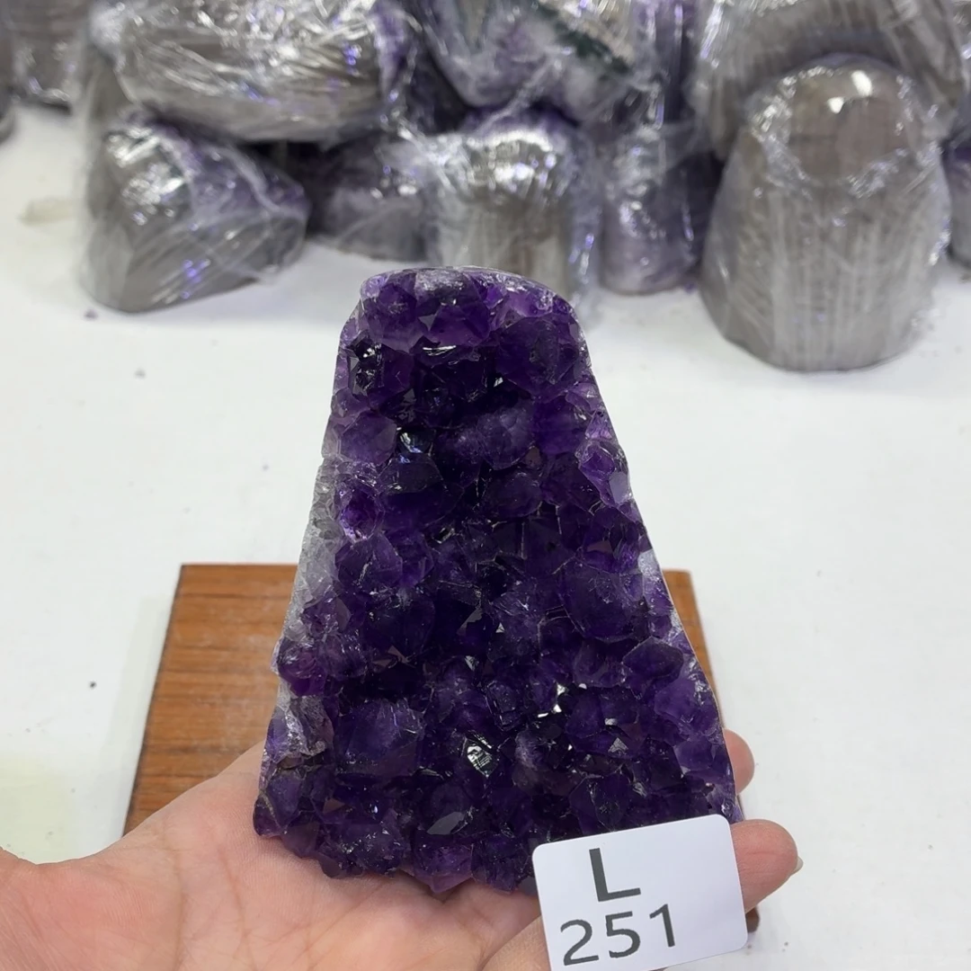 水晶摆件未镶嵌天然紫水晶