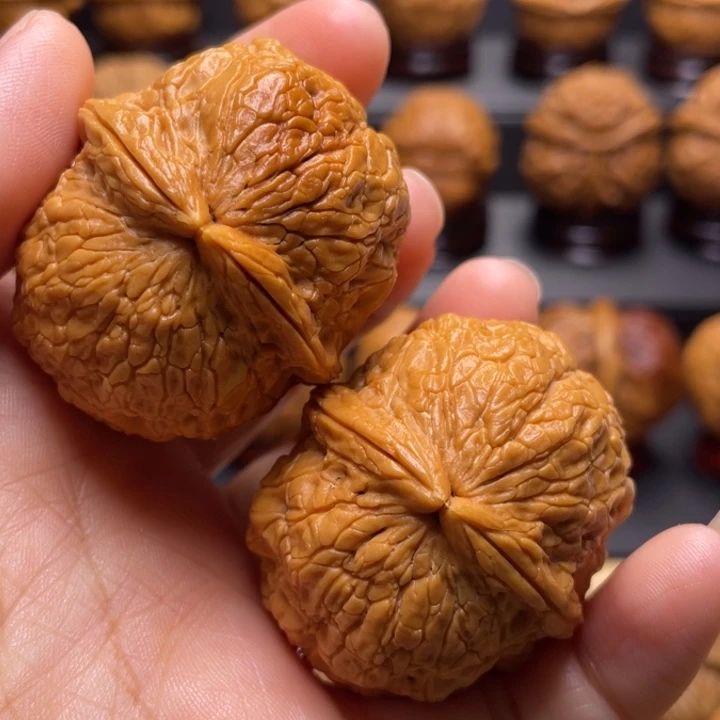 把件文玩核桃金丝绣球43尺4Y