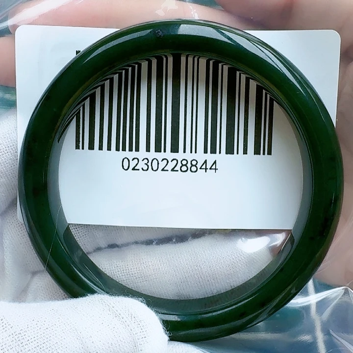 和田玉（碧玉）手镯未镶嵌6061包容