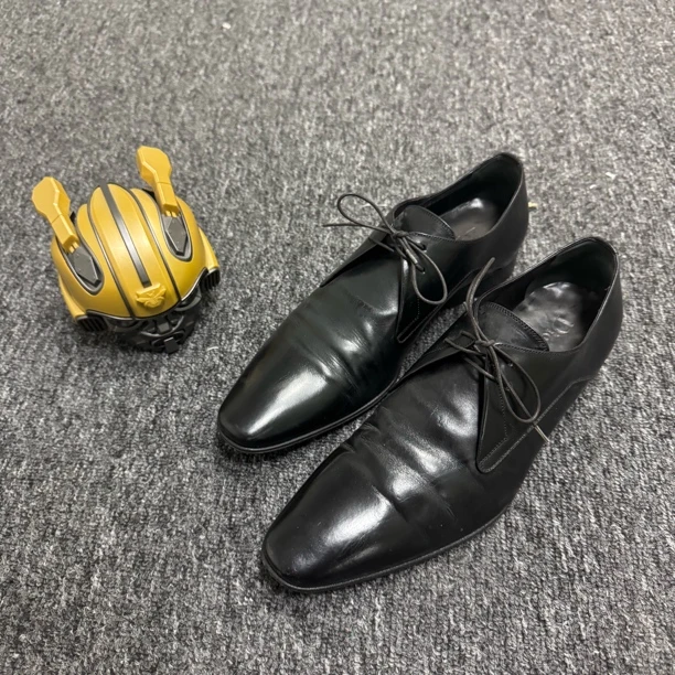 95新 DIOR/迪奥 /41码/黑色尖头皮鞋/公价7900