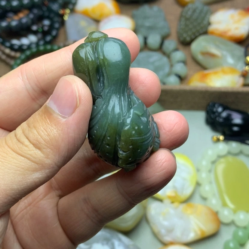 【闪购商品】颈饰未镶嵌和田玉