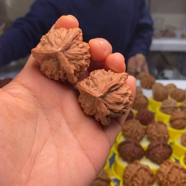 文玩核桃吊坠文玩核桃盘山35～