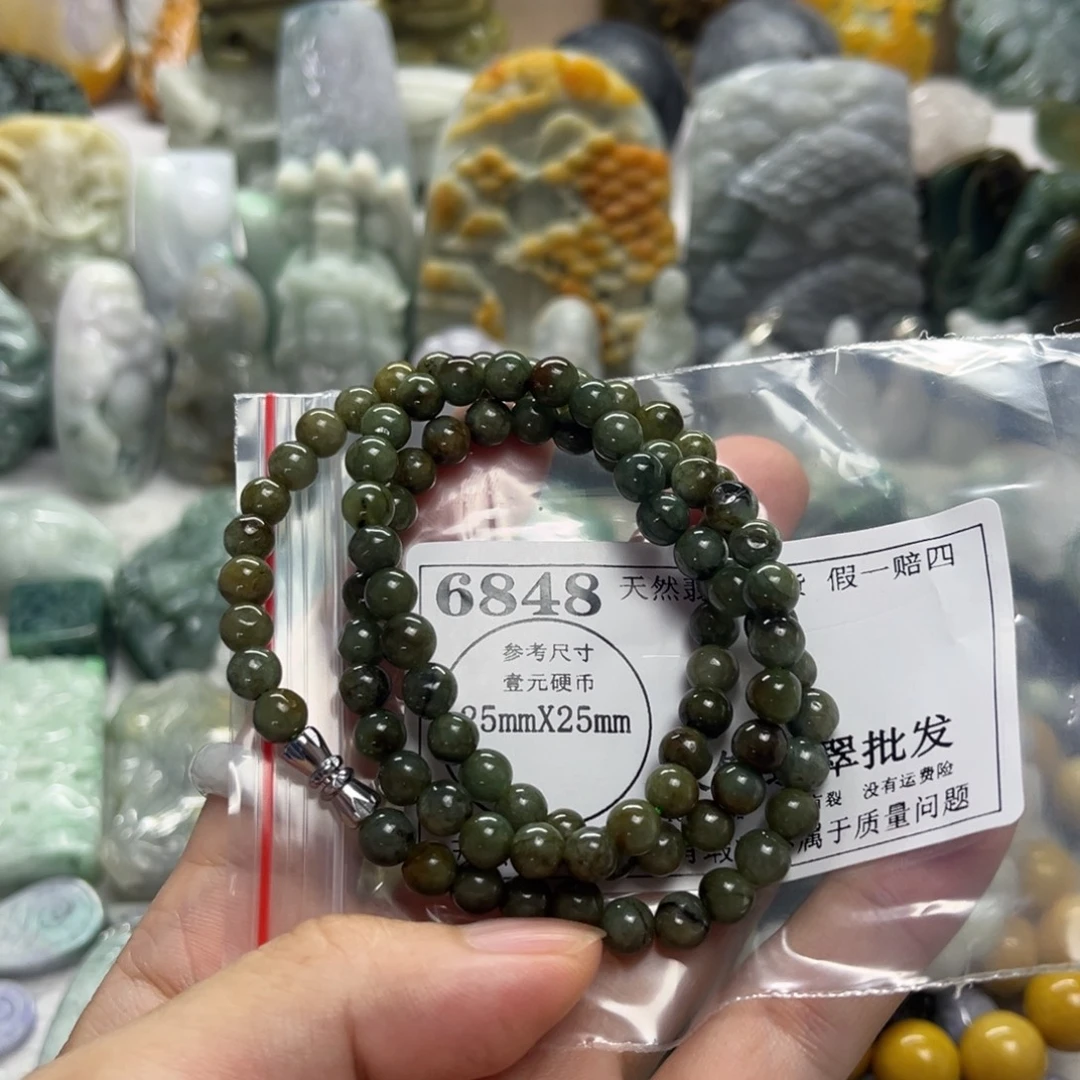 翡翠未镶嵌颈饰6848