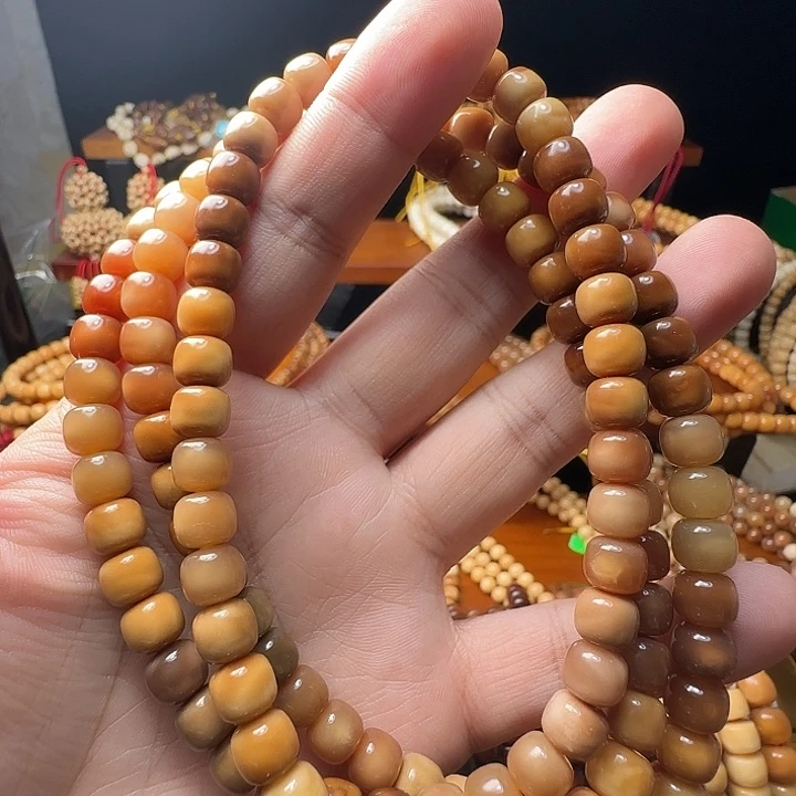 吊坠龙脊菩提玉华多宝卡8