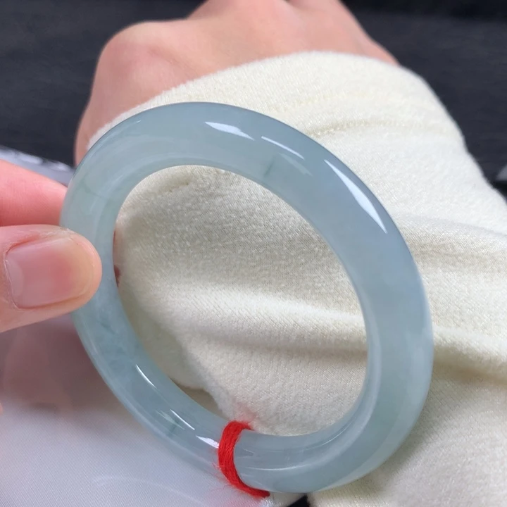 翡翠未镶嵌手镯（圆镯）