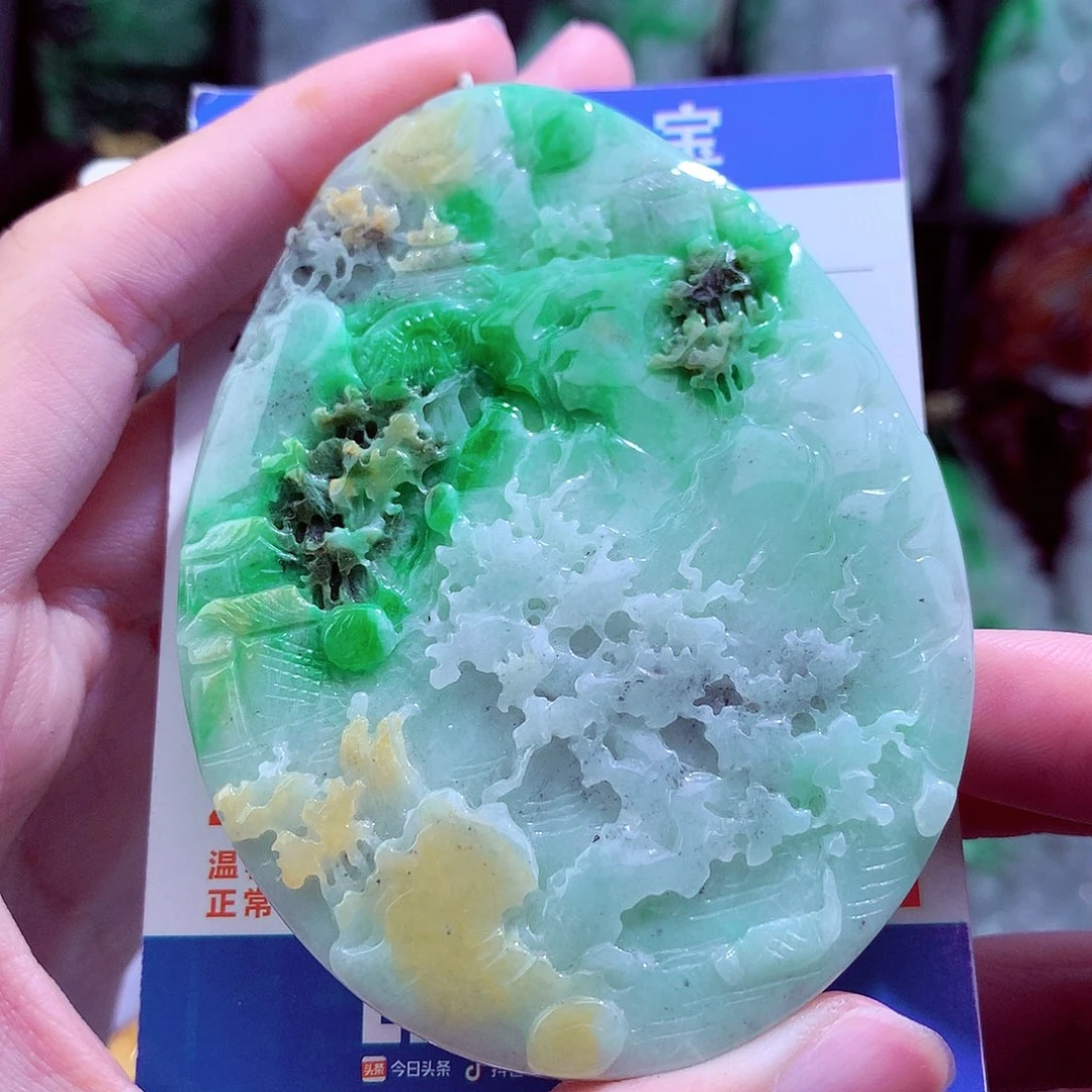 翡翠未镶嵌颈饰挂件