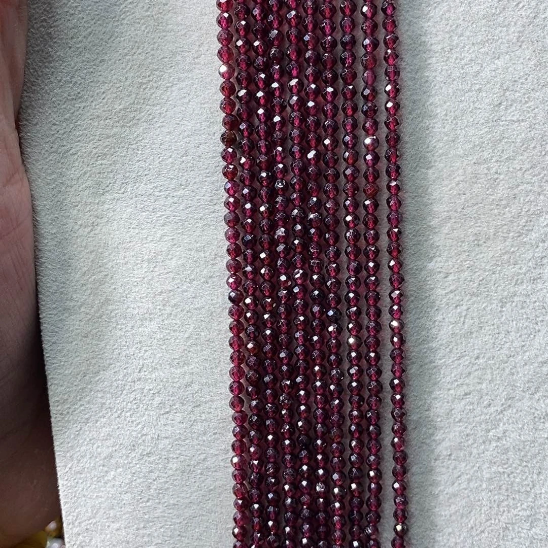 石英质玉未镶嵌，天然紫牙，乌石榴，石切面3.5mm，