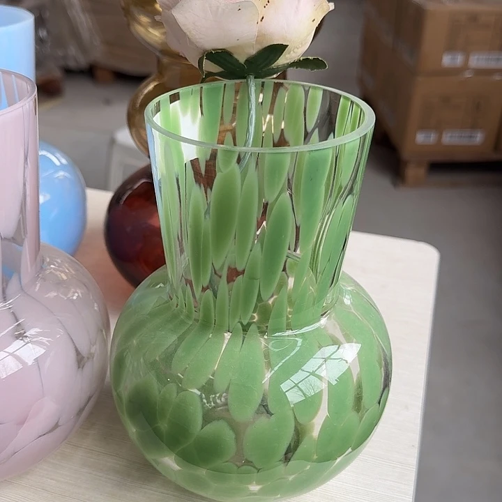 9*20绿色波点花瓶福利款