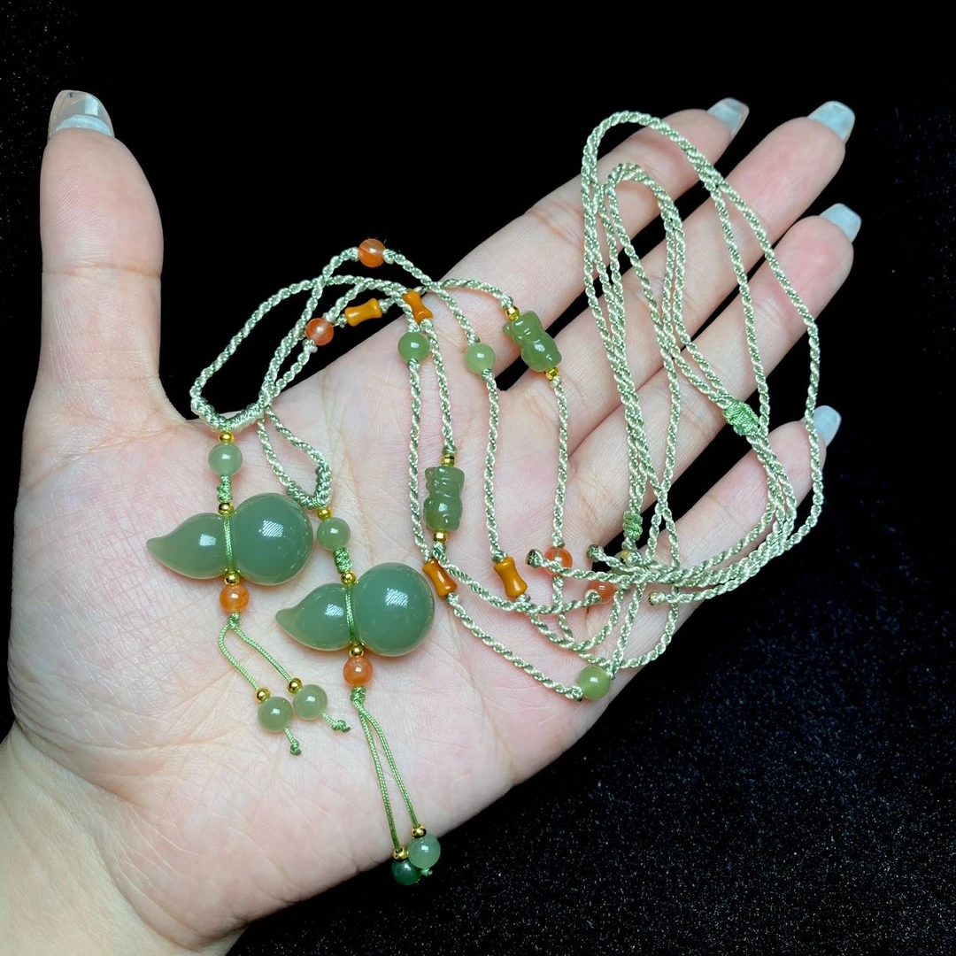 和田玉吊坠-多样性发其一-13*23*9mm-V49972-K（商城）含配绳