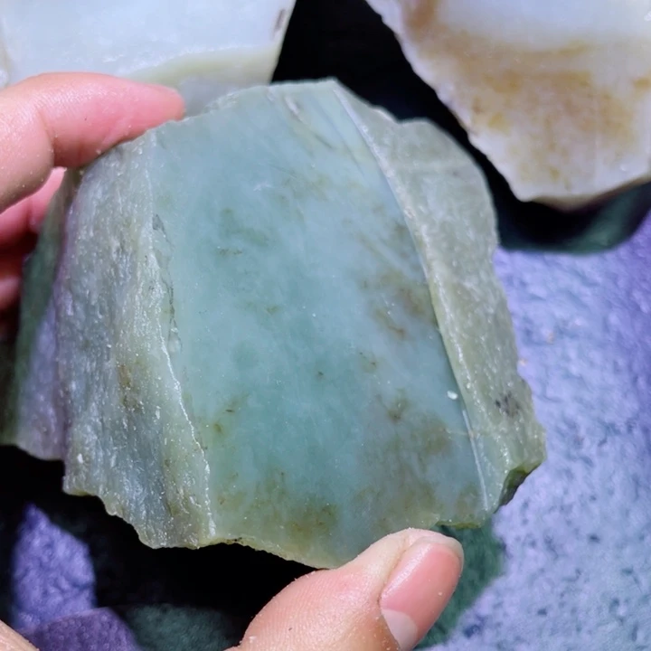 和田玉未镶嵌珠宝半成品