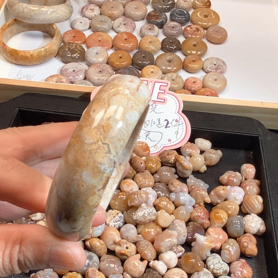 硅化珊瑚（珊瑚玉）未镶嵌1