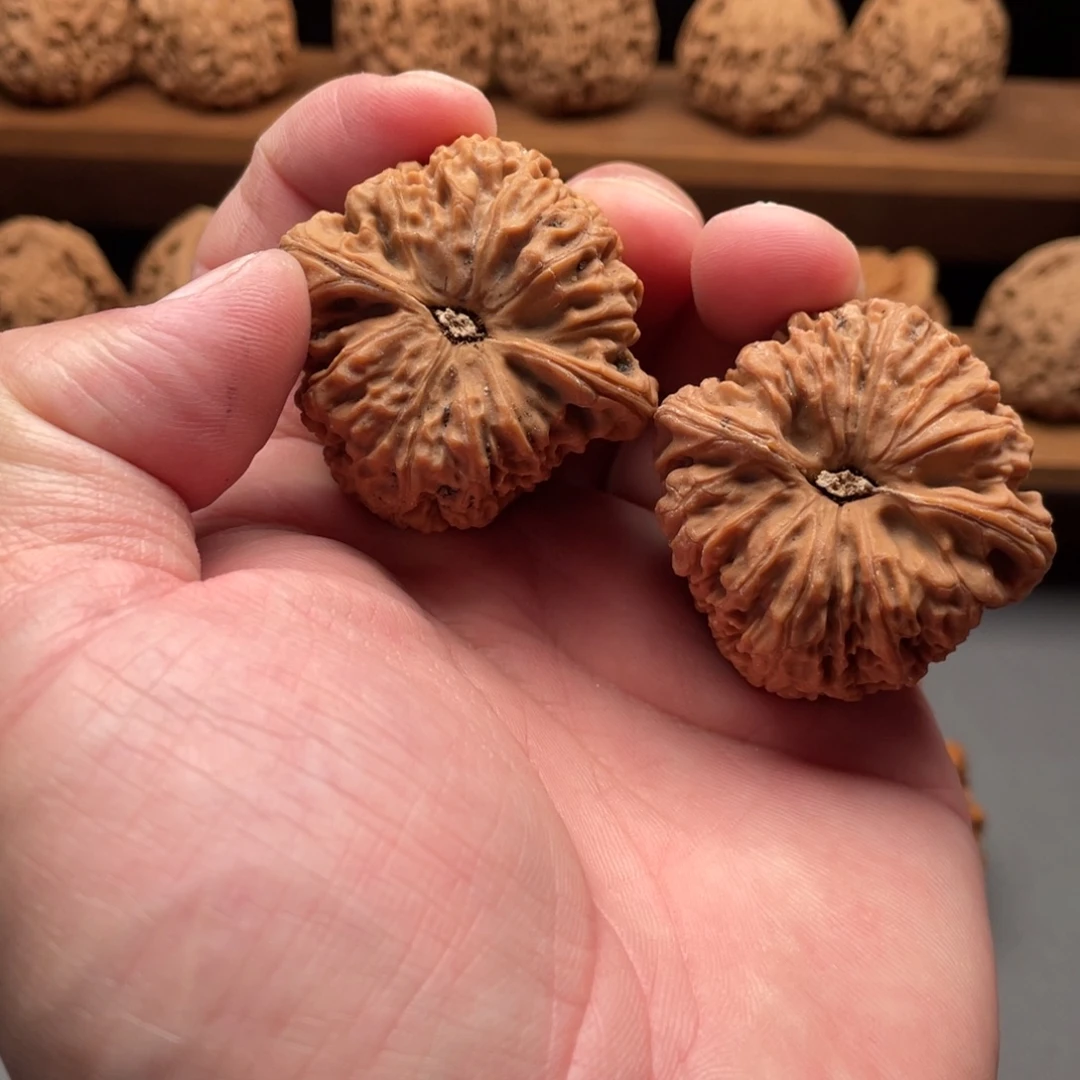 “***…吊坠文玩核桃南疆石