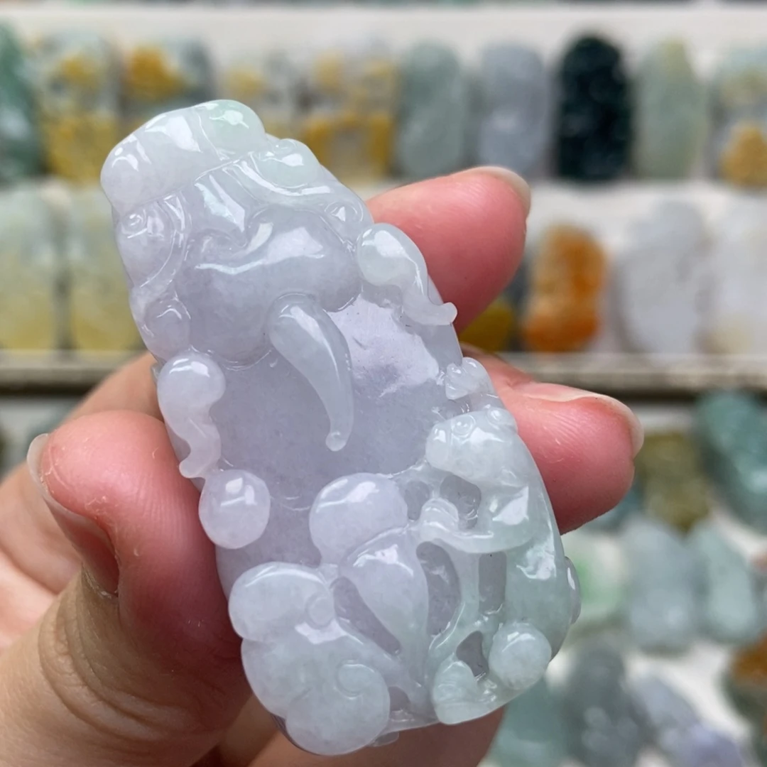 翡翠吊坠(赠链)未镶嵌