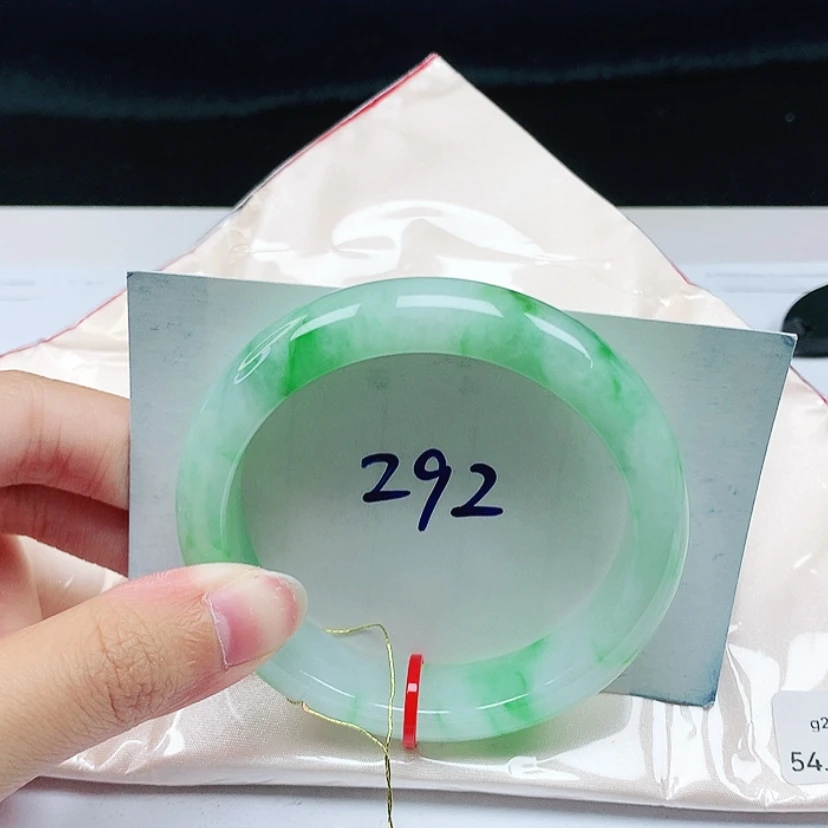 【闪购商品】翡翠手镯未镶嵌54.8圈