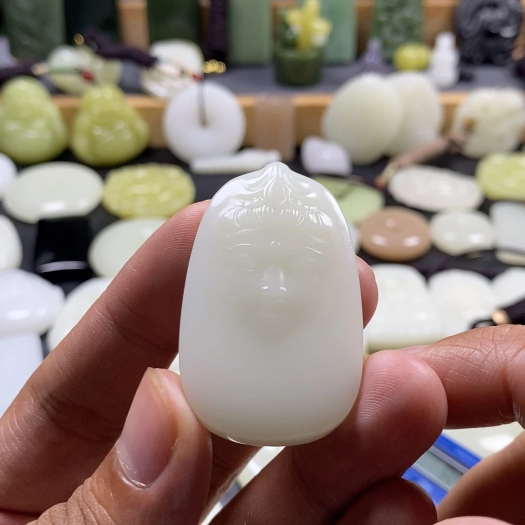 和田玉未镶嵌颈饰