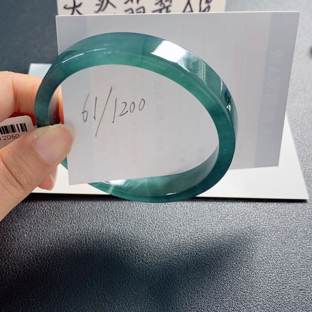 未镶嵌手镯翡翠天然翡翠