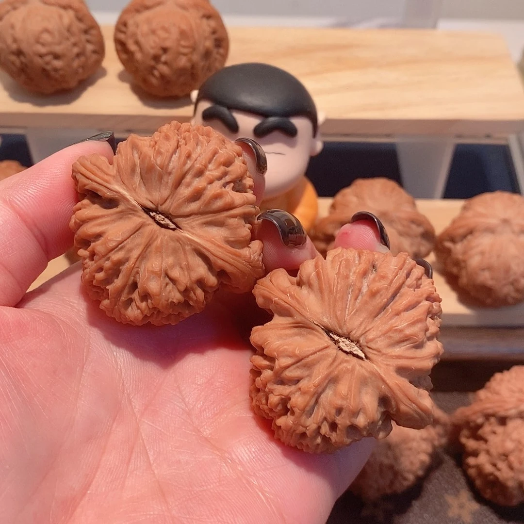 吊坠文玩核桃浩*球疆