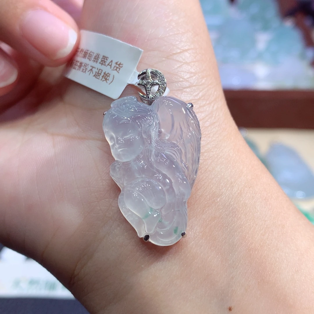 颈饰18K金镶嵌翡翠翡翠