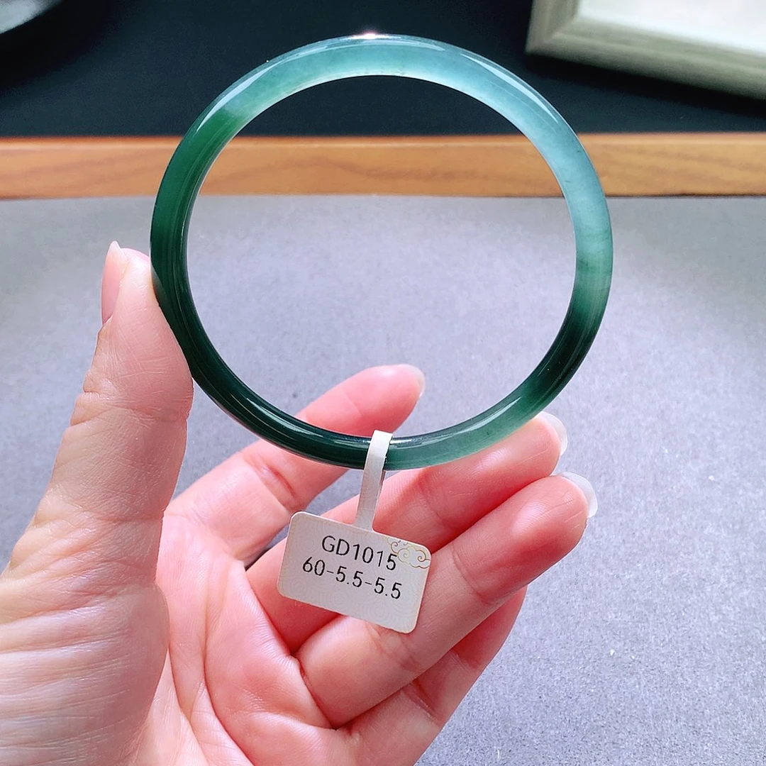 翡翠未镶嵌手镯天然翡翠手镯a货