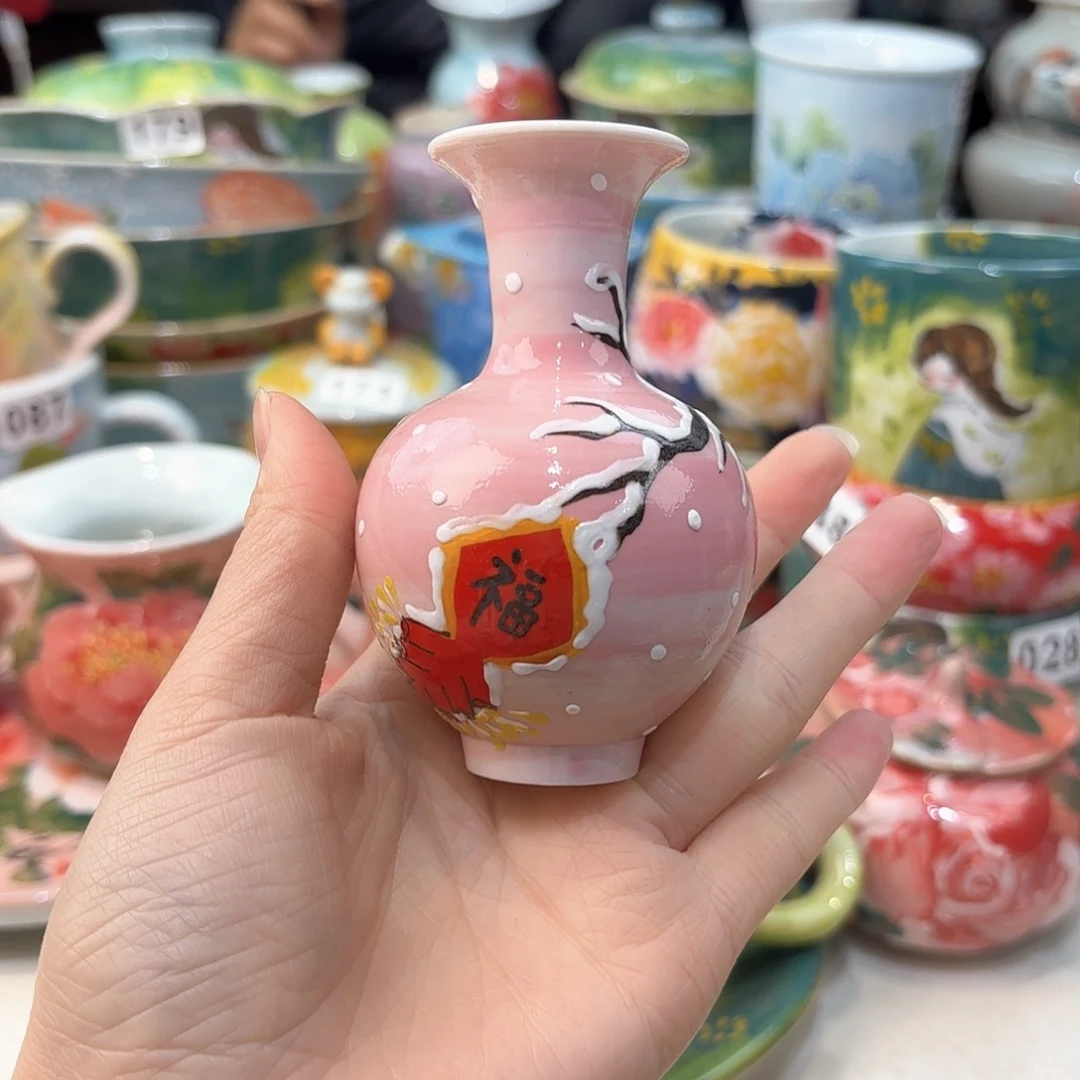 瓷片兔好可爱哦我好