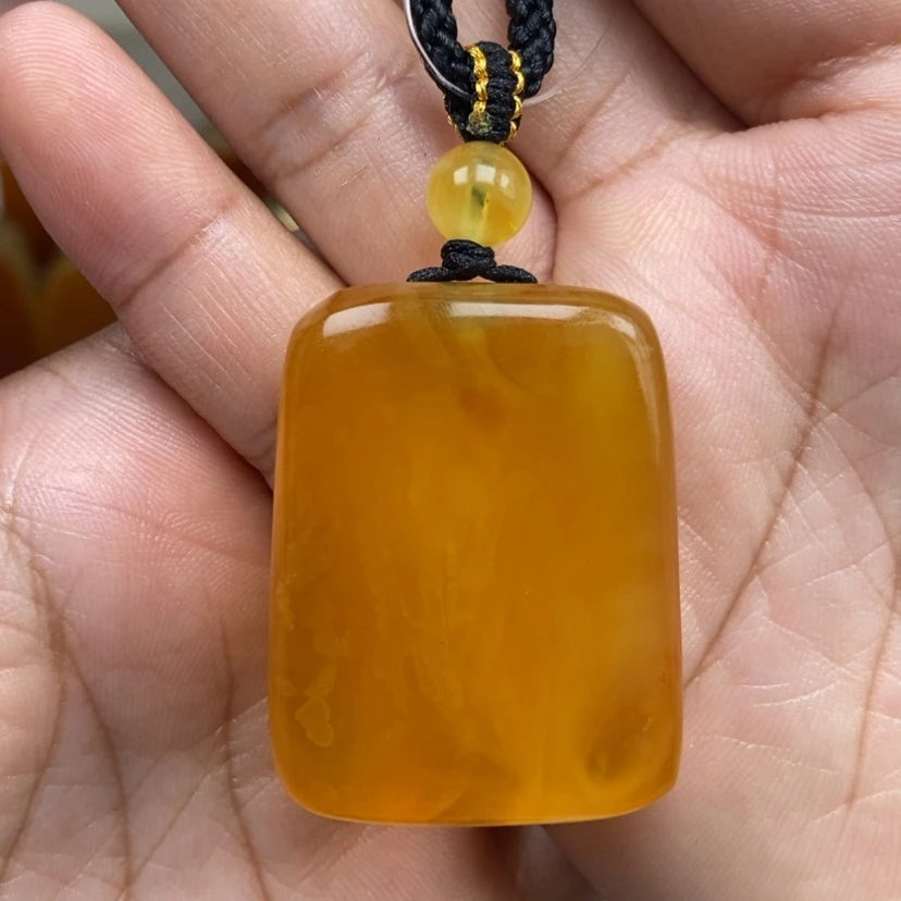 【闪购商品】琥珀颈饰未镶嵌