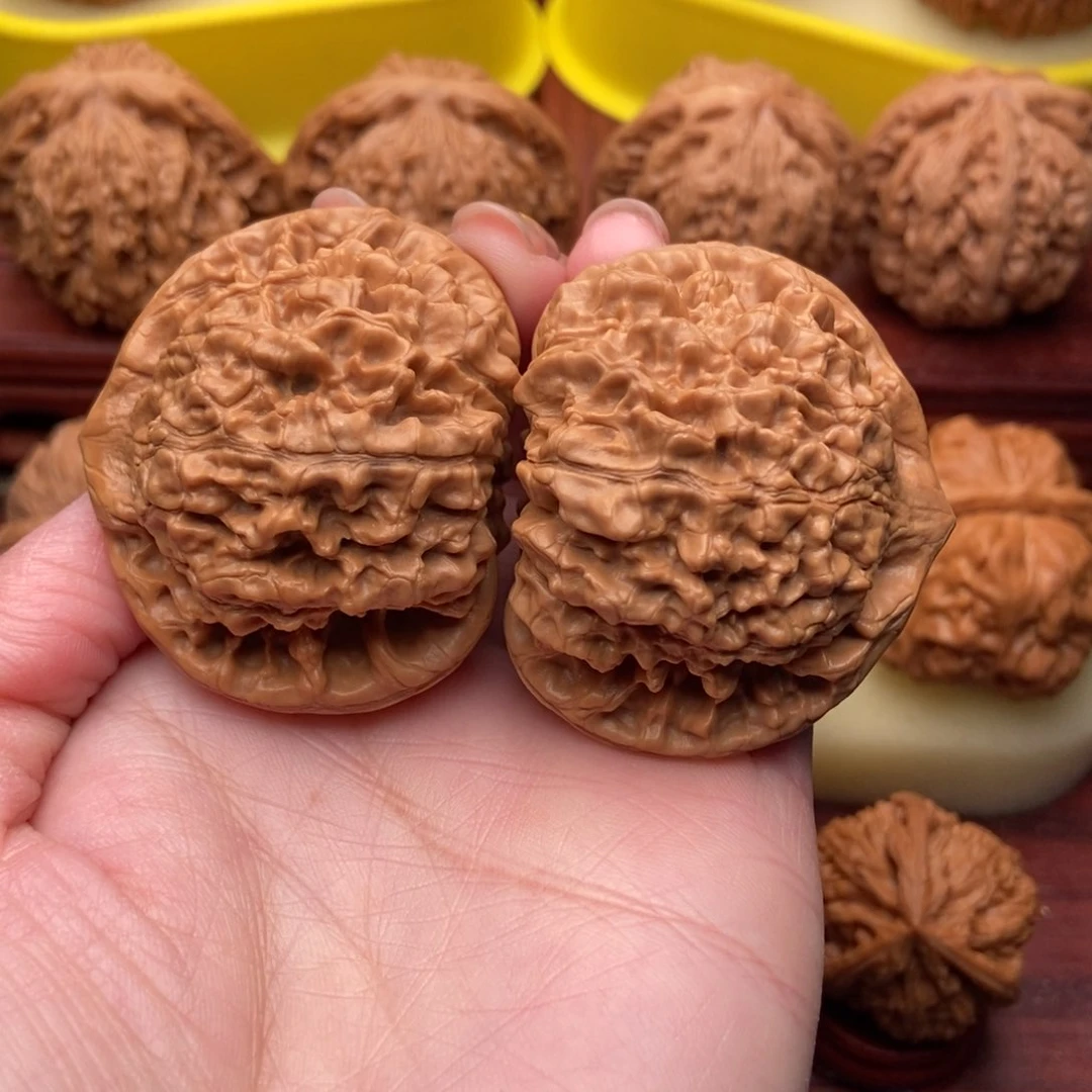 桃核把件麒麟纹大官帽49