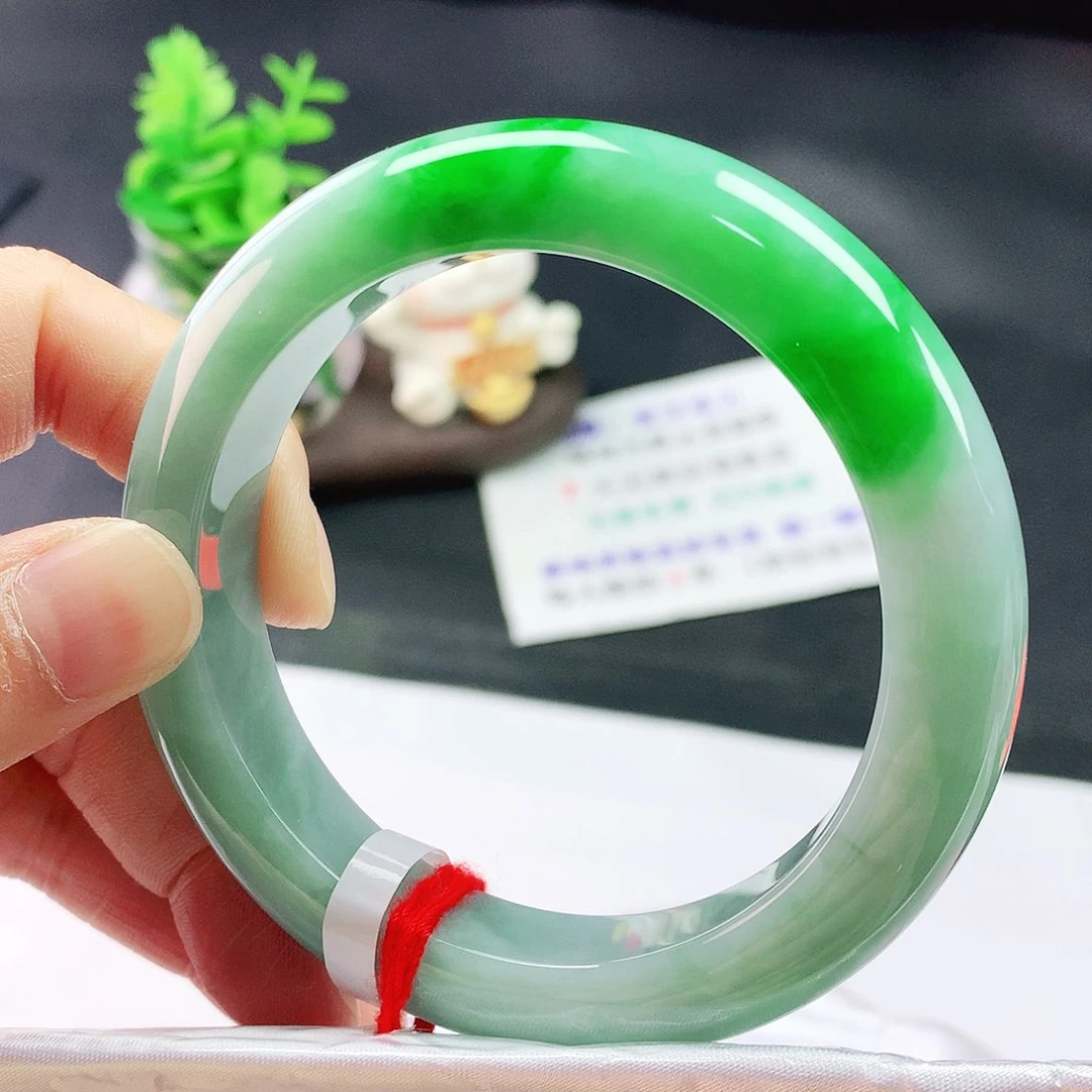 翡翠手镯未镶嵌57+圈