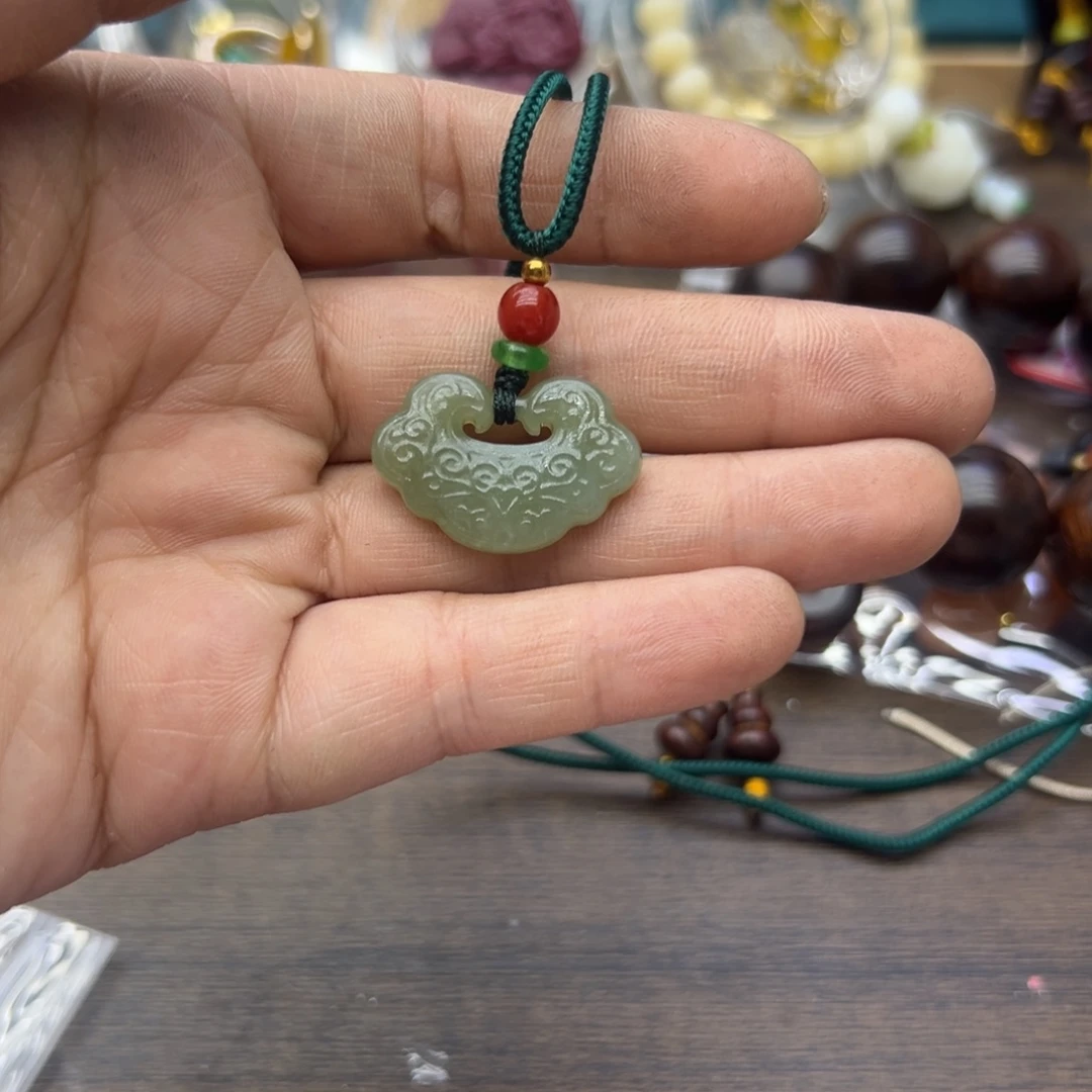 梦****和田玉未镶嵌颈饰701