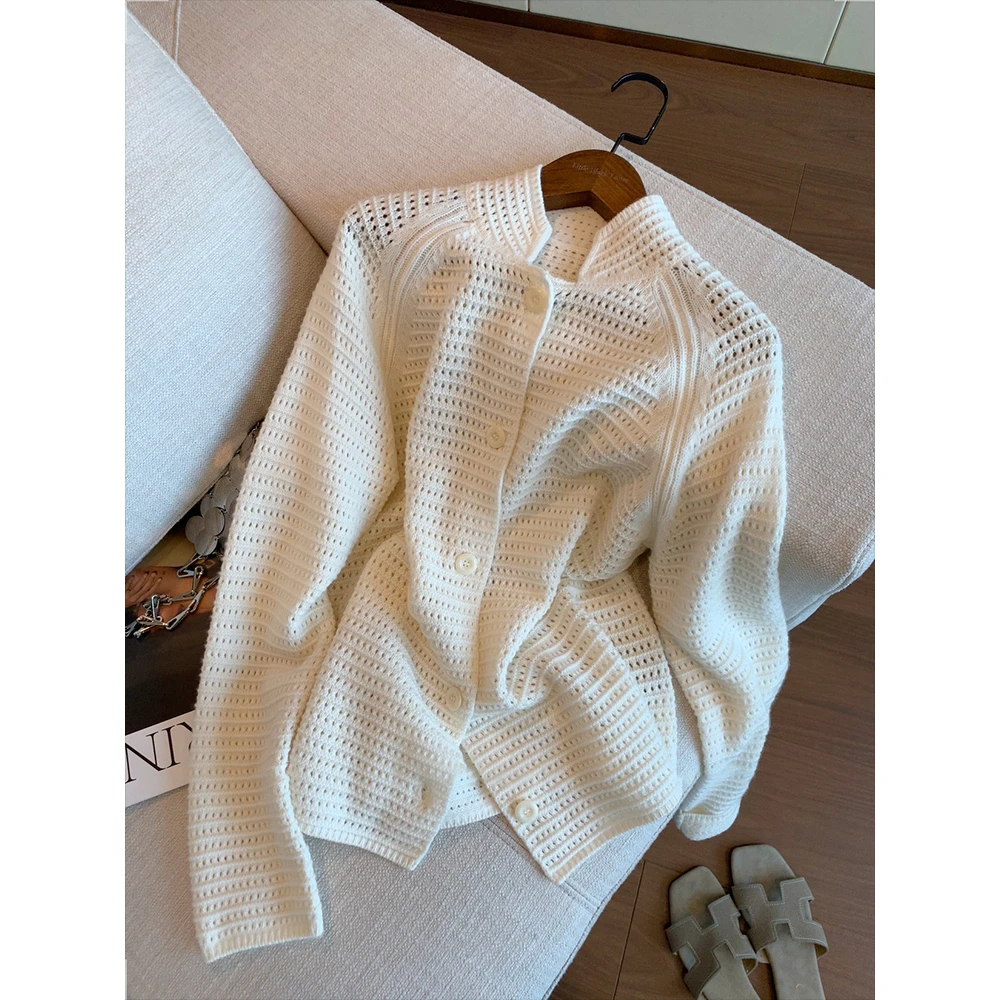 白色法式镂空提花针织开衫女秋季新款高级感简约气质温柔毛衣外套