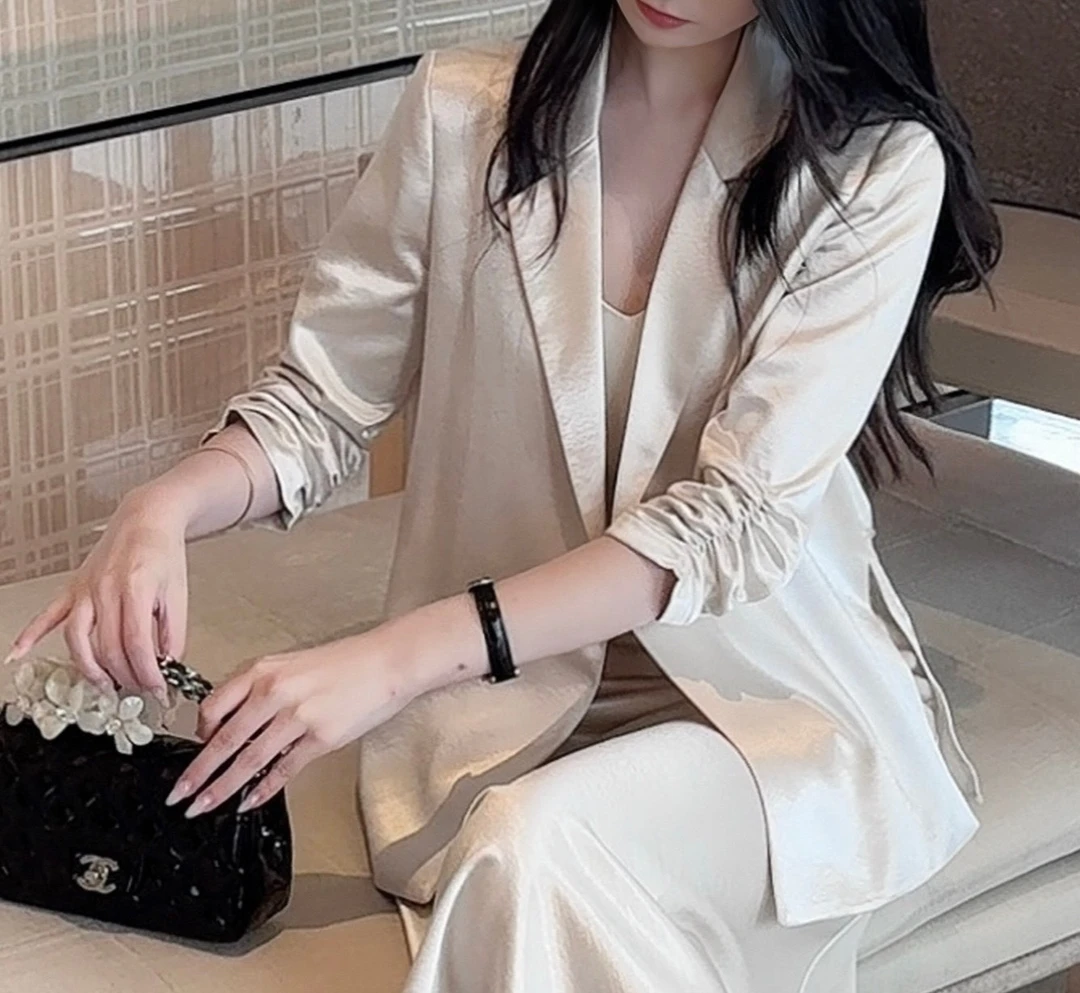 醋酸缎面女士七分袖薄款高级感西装外套适合春夏秋