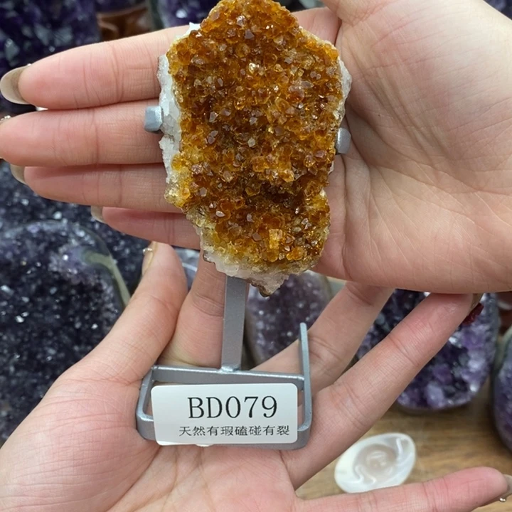 黄晶未镶嵌大型摆件（非配饰）