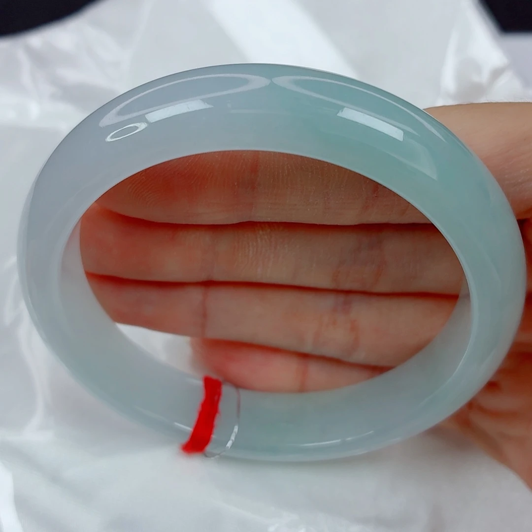 翡翠未镶嵌手镯58.7正圈，冰润淡蓝粉细腻，039