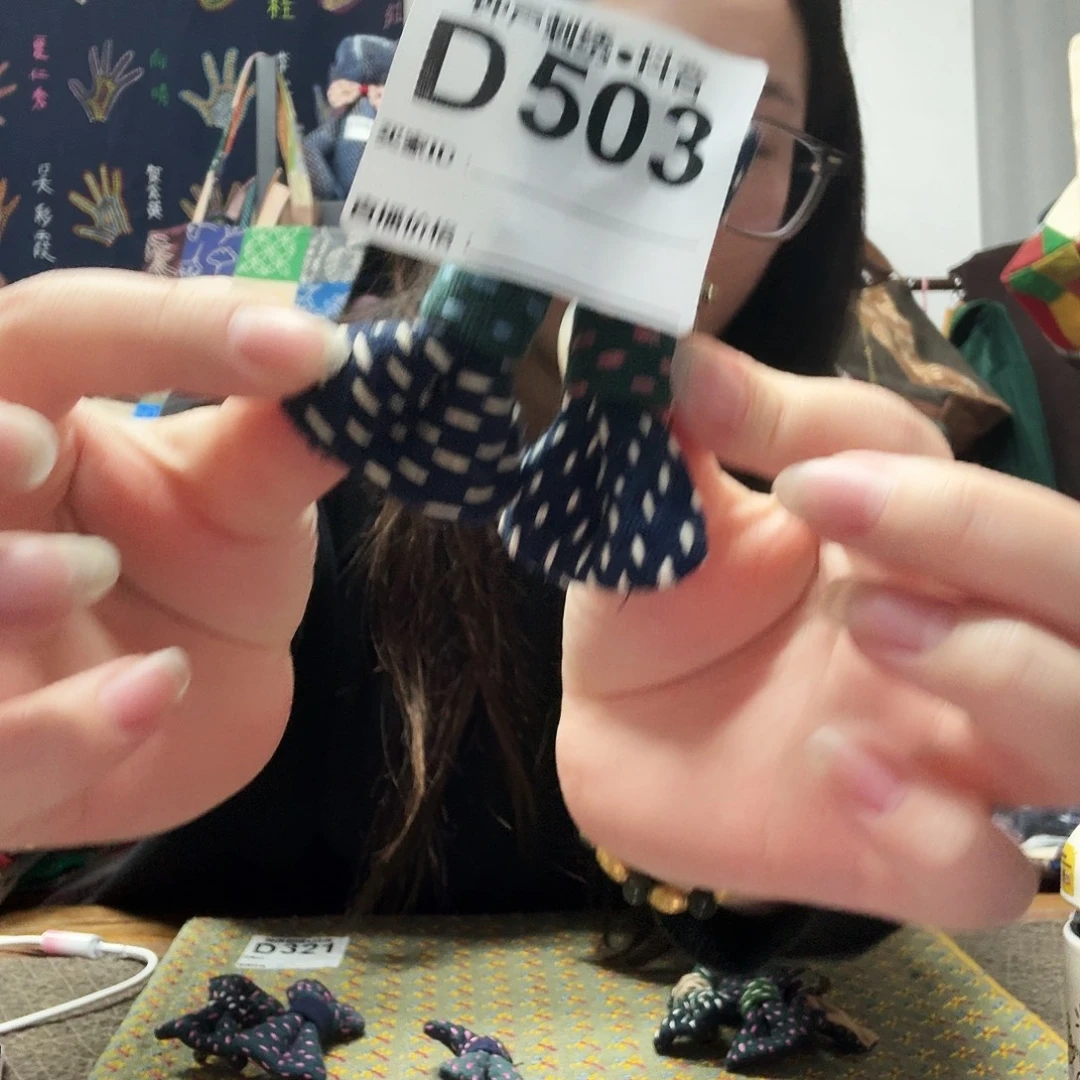 富***貓织绣Fgjkkkjhfdxvnkkkoygghnkk