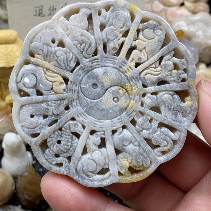 颈饰未镶嵌硅化珊瑚（珊瑚玉）有瑕