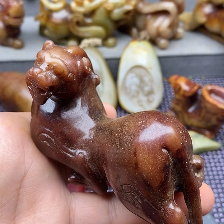未镶嵌蛇纹石玉颈饰